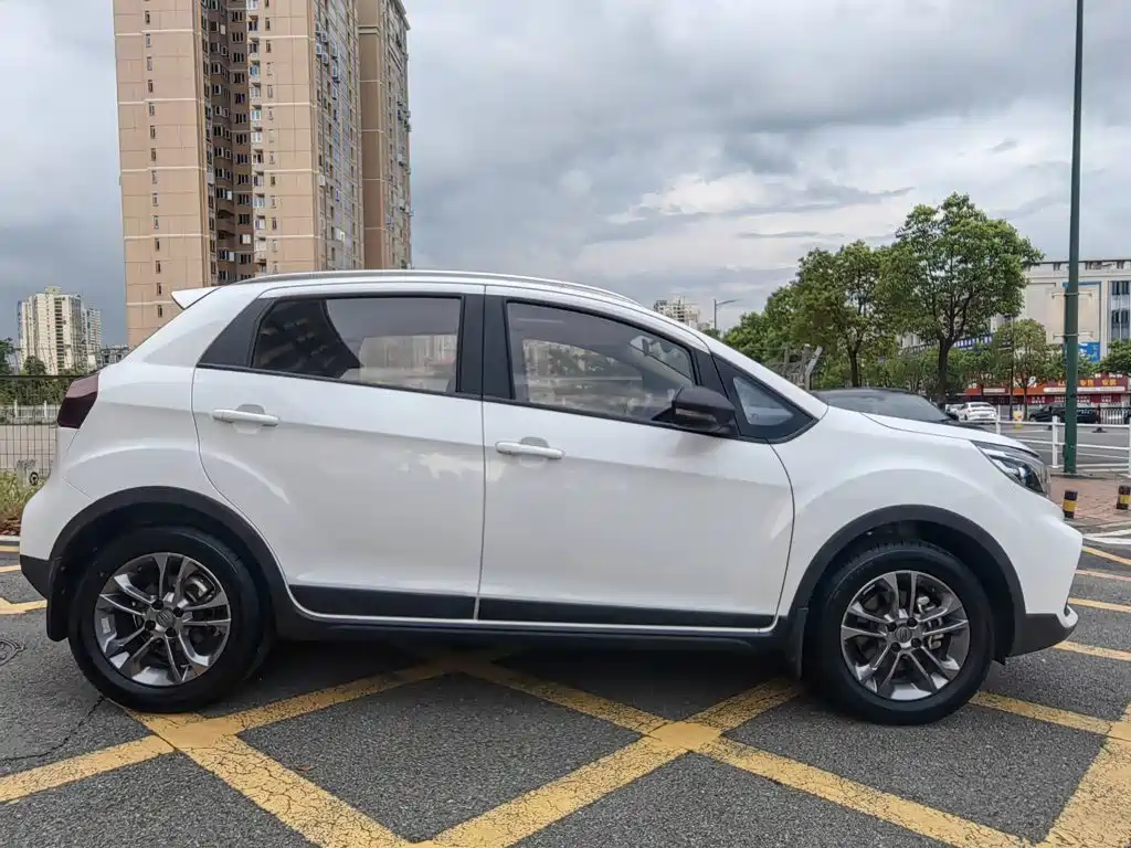 Geely Vision X3 — фото 8