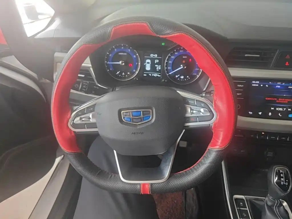 Geely Vision X3 — фото 11