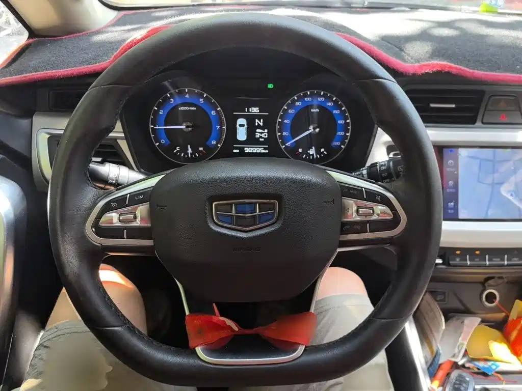 Geely Vision X3 — фото 3