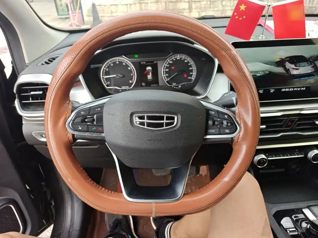Geely Binyue — фото 11
