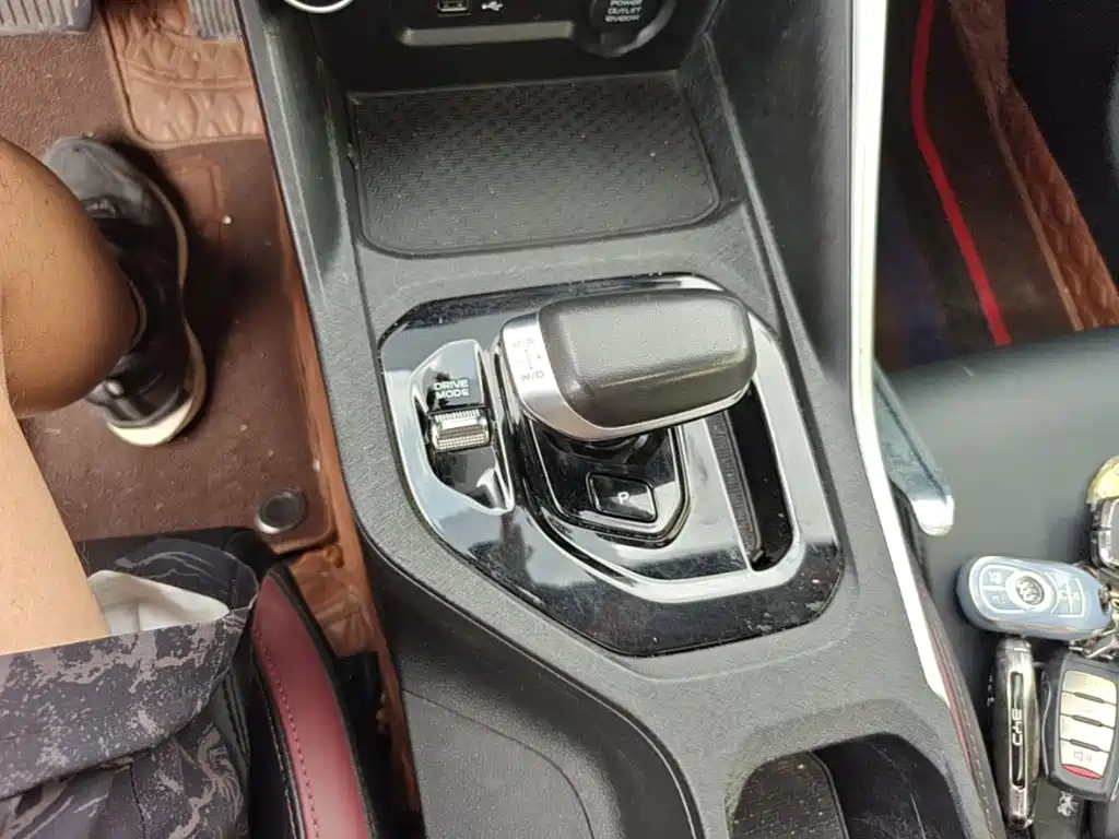Geely Binyue — фото 14