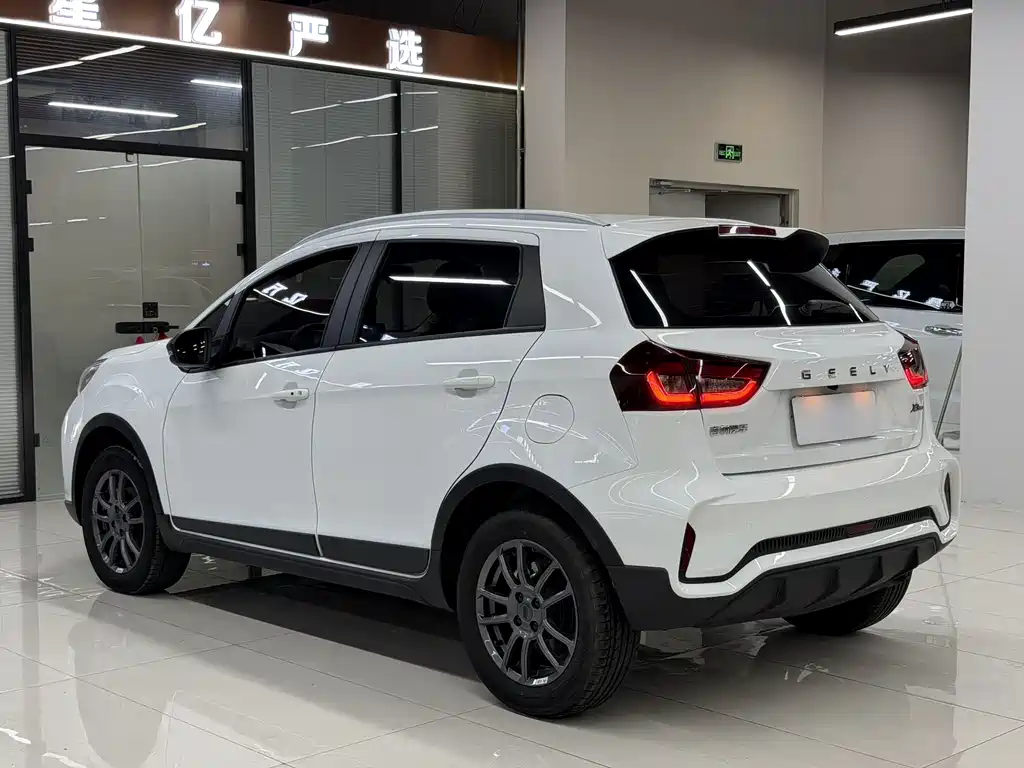 Geely Vision X3 — фото 19