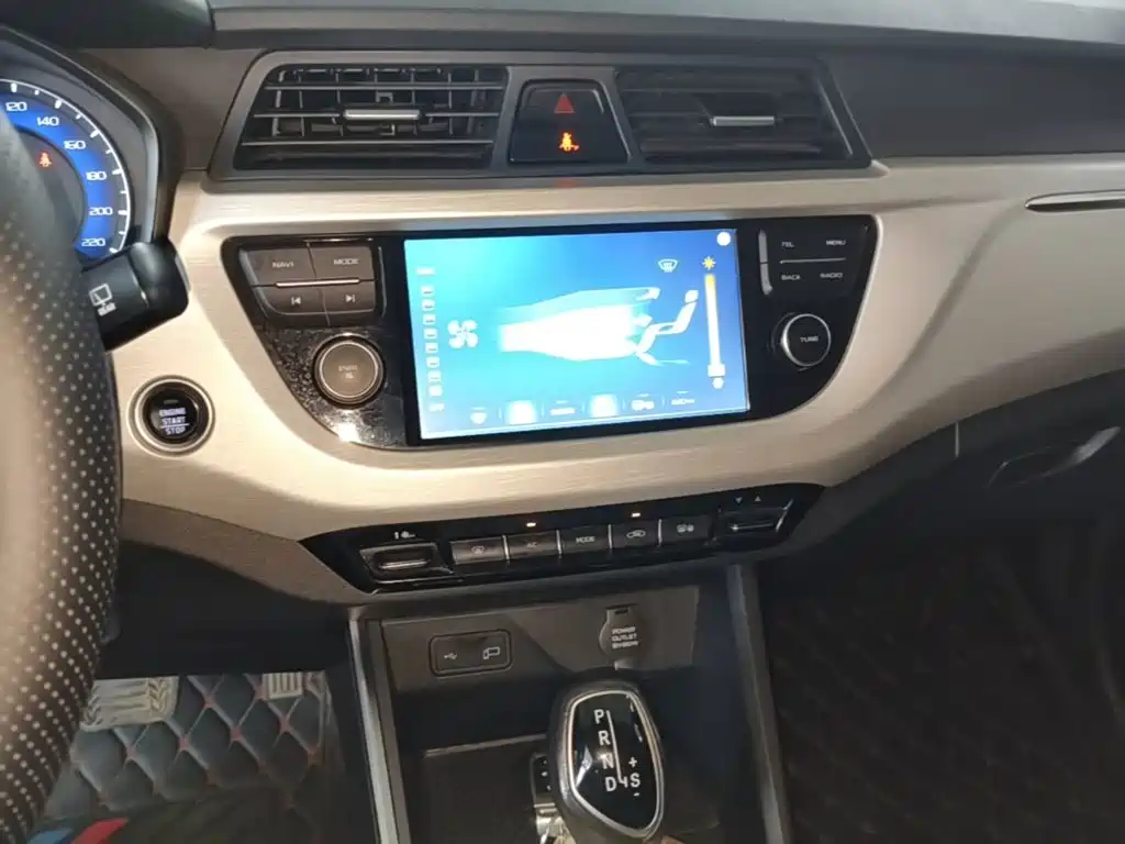 Geely Vision X3 — фото 13