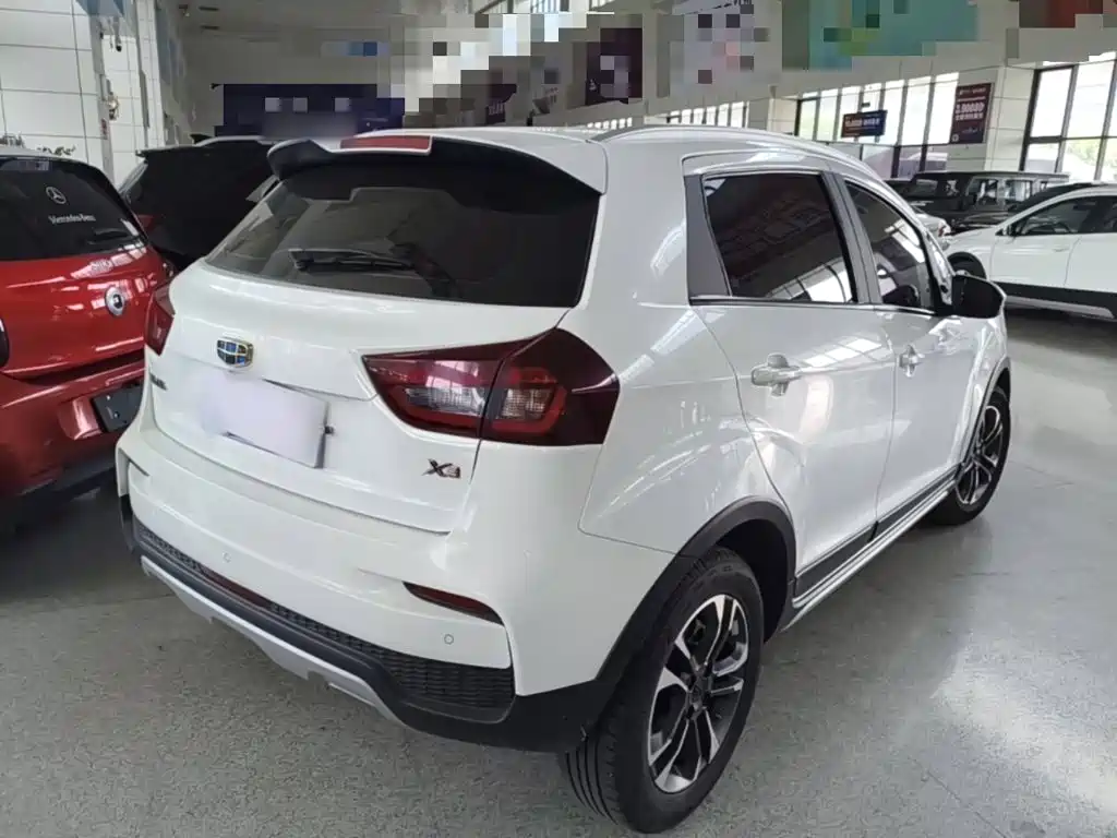 Geely Vision X3 — фото 7