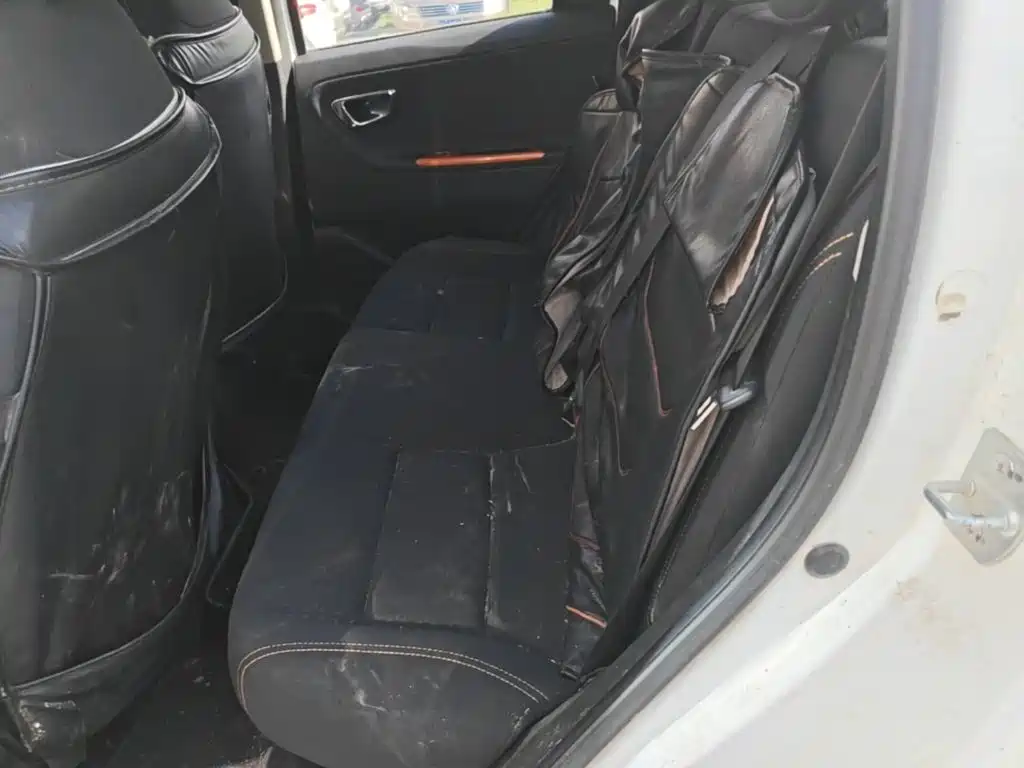 Geely Vision X1 — фото 17