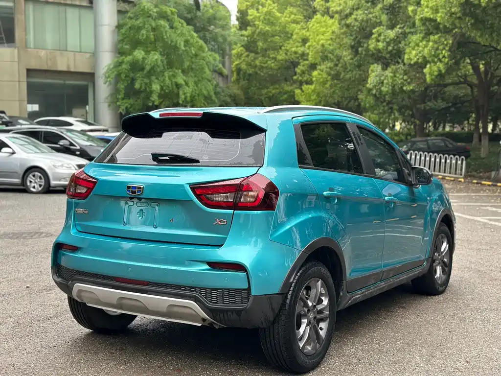Geely Vision X3 — фото 4