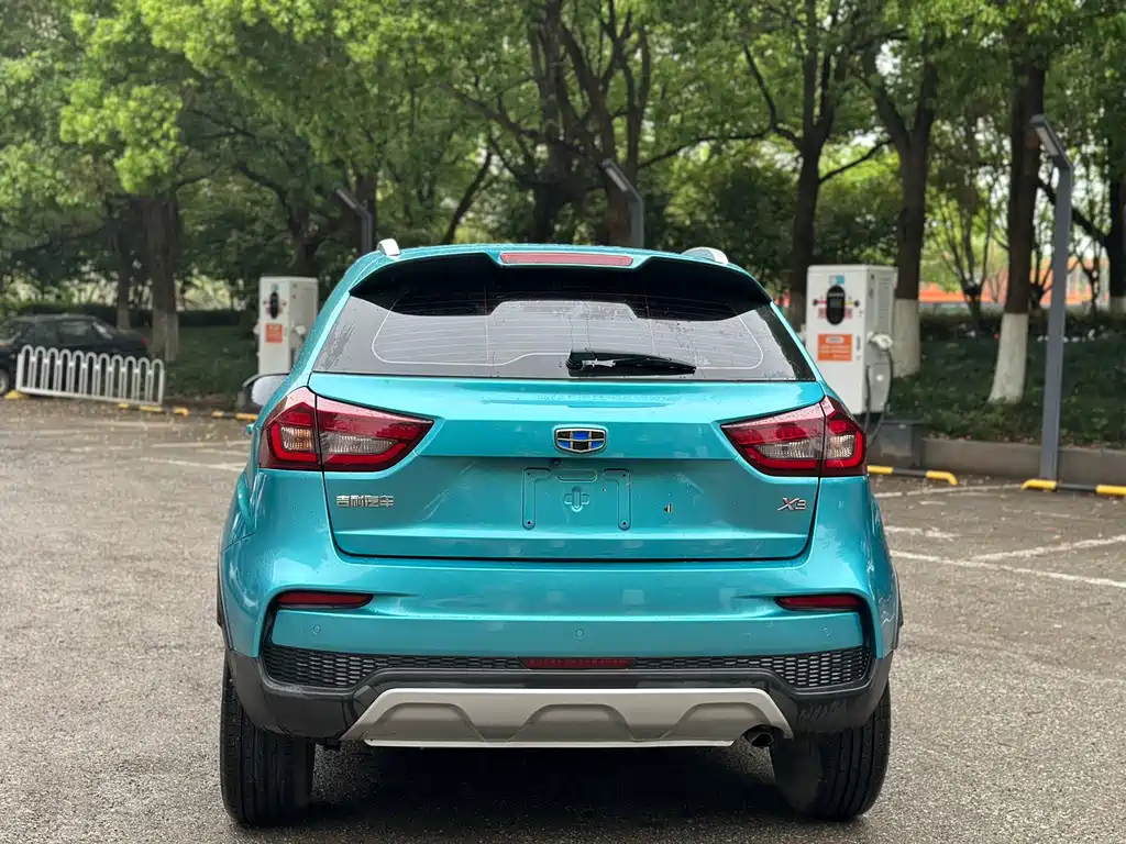 Geely Vision X3 — фото 5