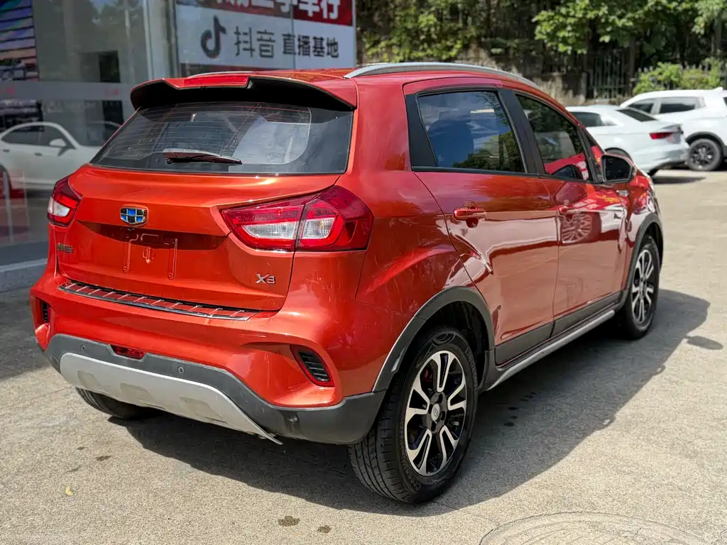 Geely Vision X3 — фото 5