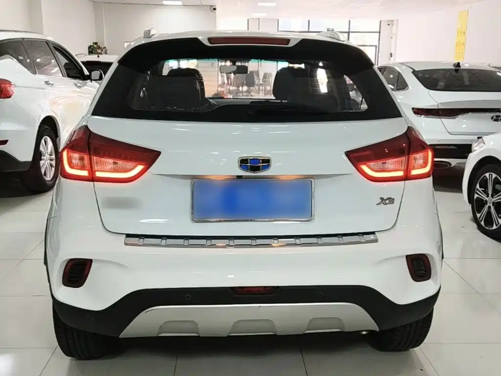 Geely Vision X3 — фото 4