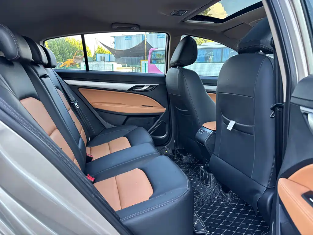 Geely Vision S1 — фото 14