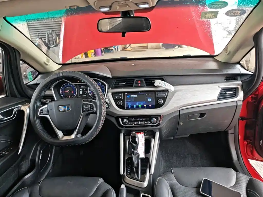 Geely Vision X3 — фото 6