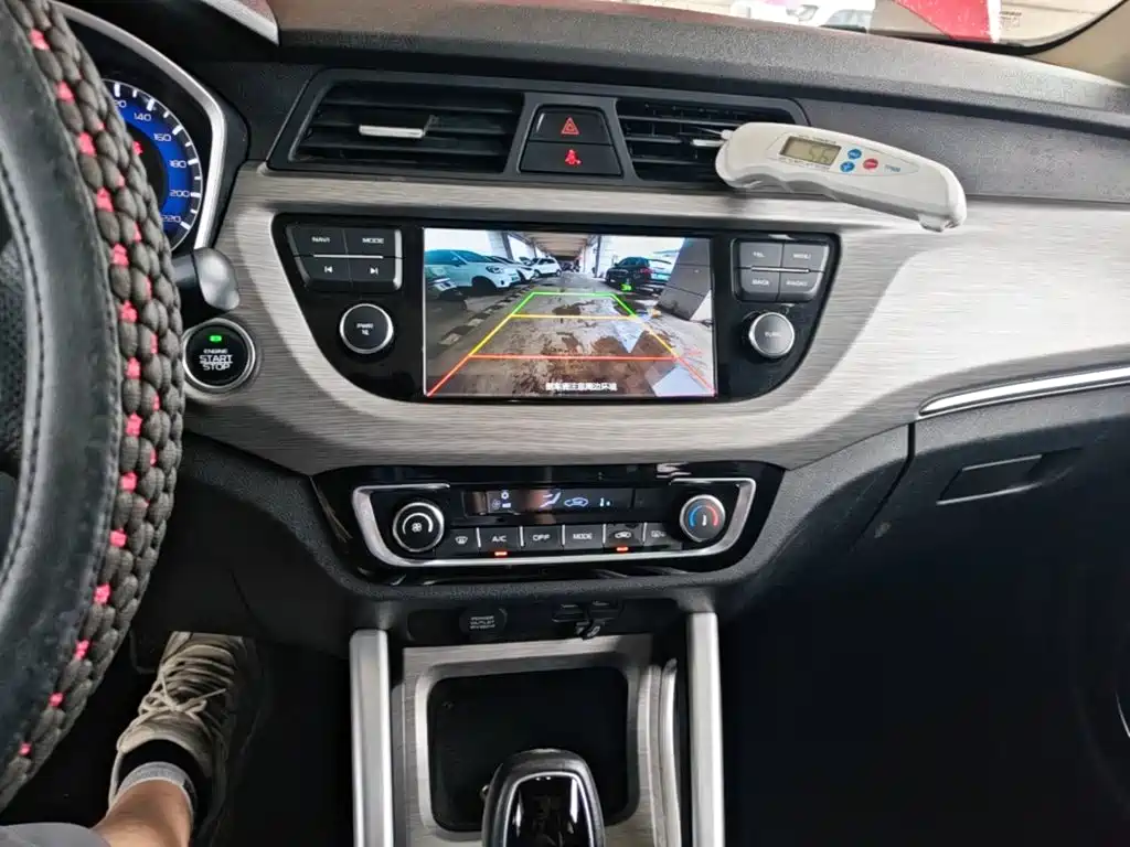 Geely Vision X3 — фото 9