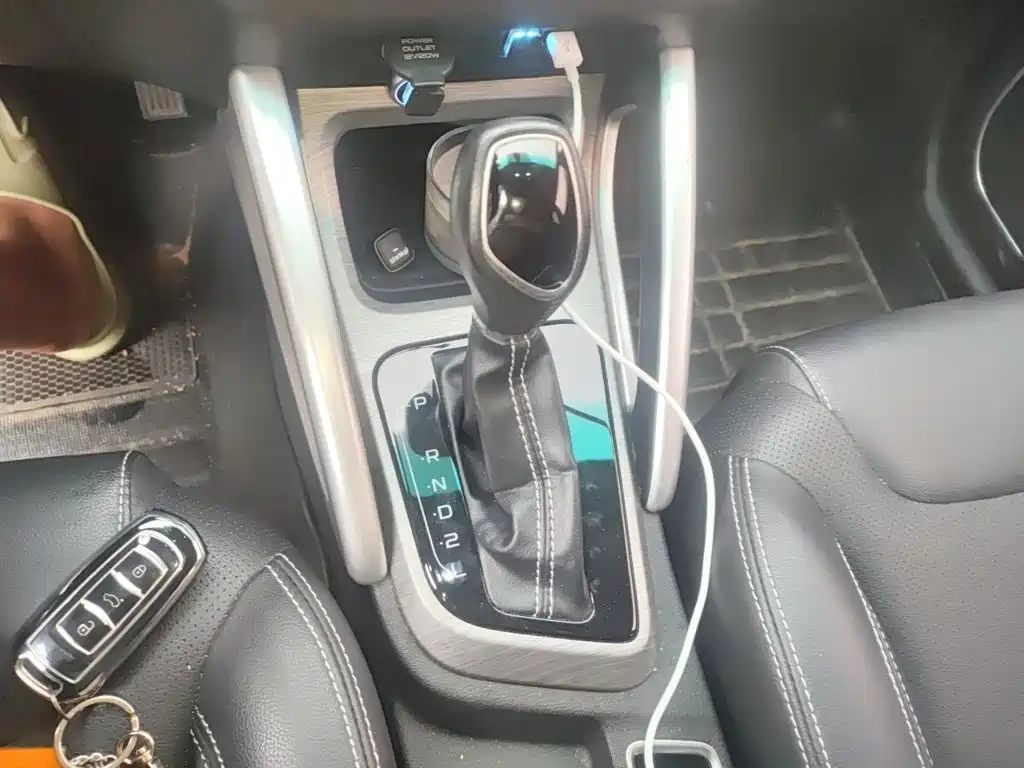 Geely Vision X3 — фото 7