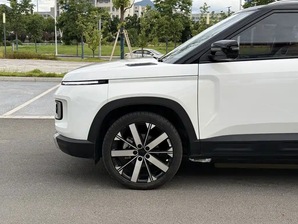 Geely Icon — фото 3