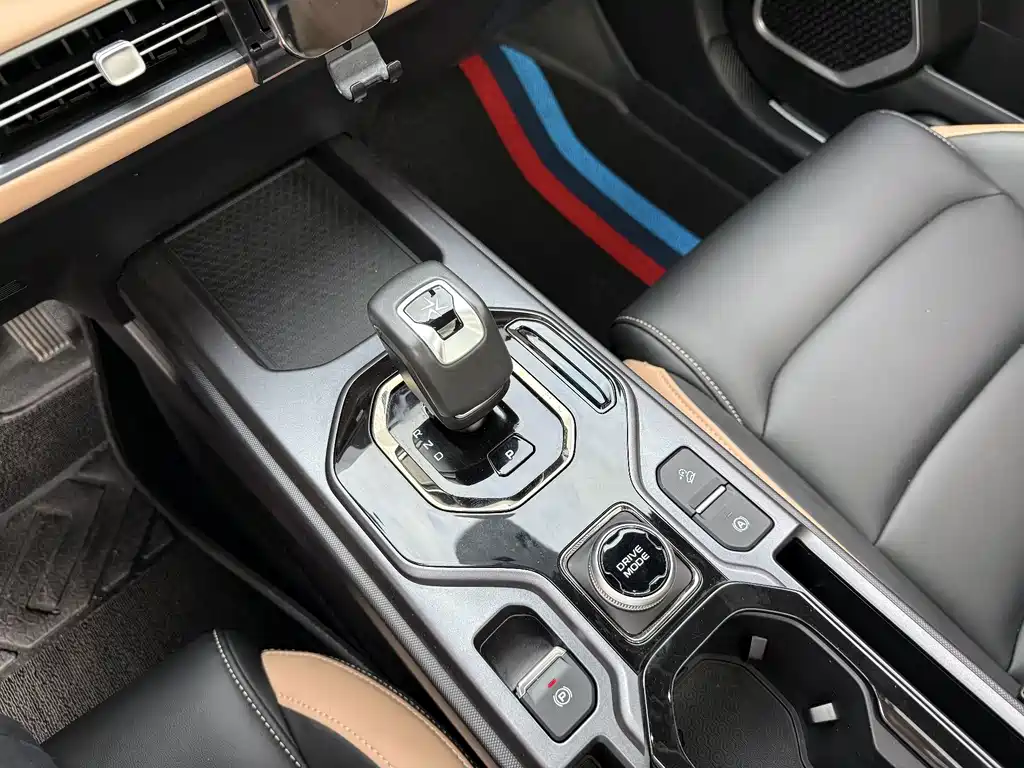 Geely Icon — фото 10