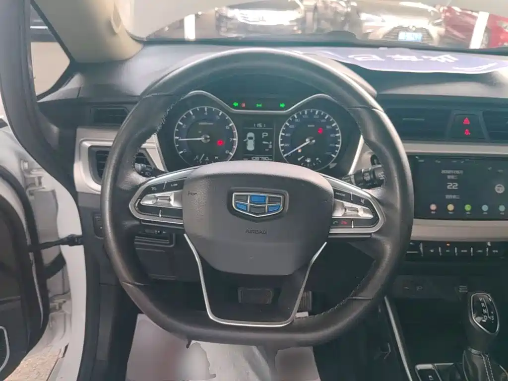 Geely Vision X3 — фото 11