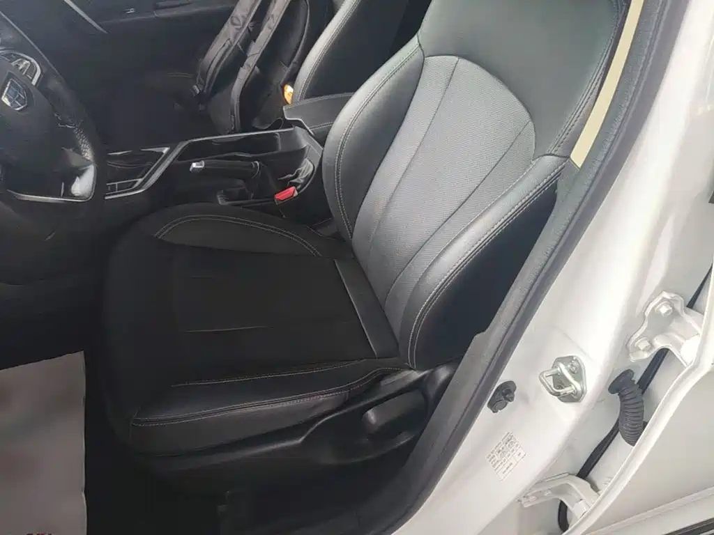 Geely Vision X3 — фото 15