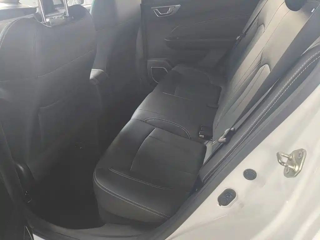 Geely Vision X3 — фото 17