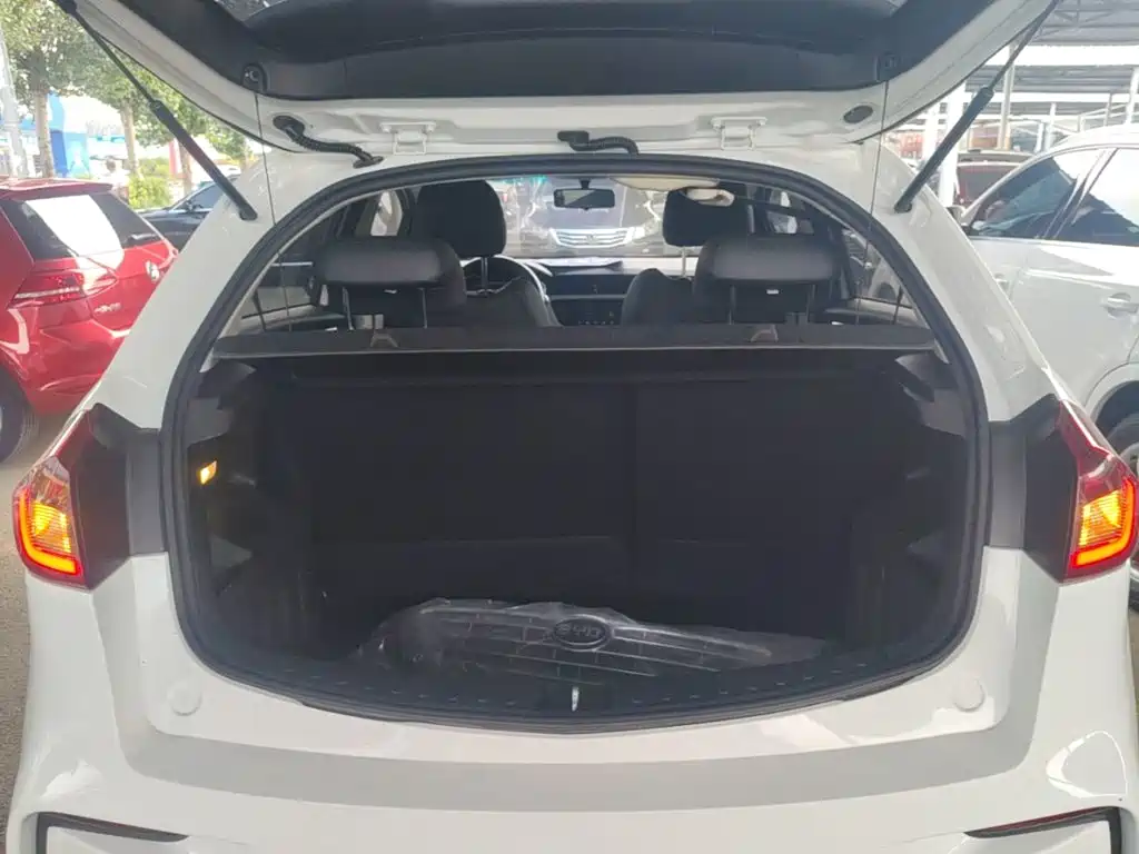 Geely Vision X3 — фото 19