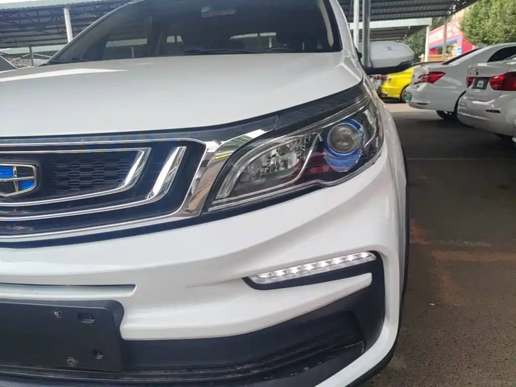 Geely Vision X3 — фото 24