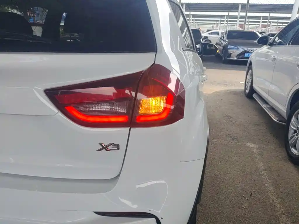 Geely Vision X3 — фото 8