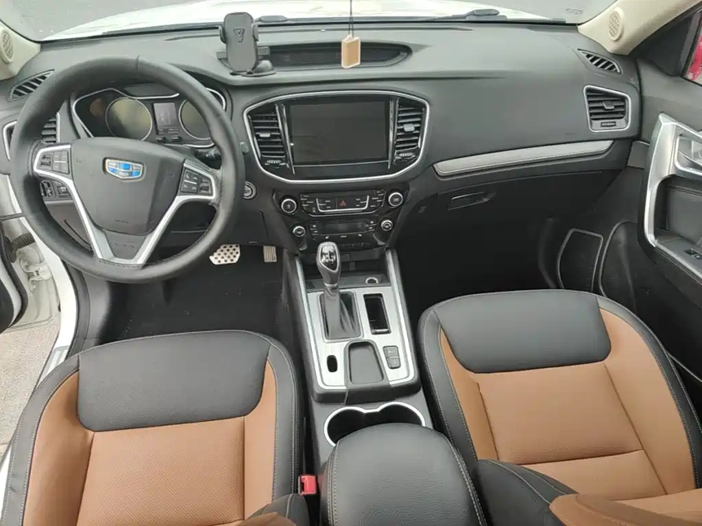Geely Vision X6 — фото 10