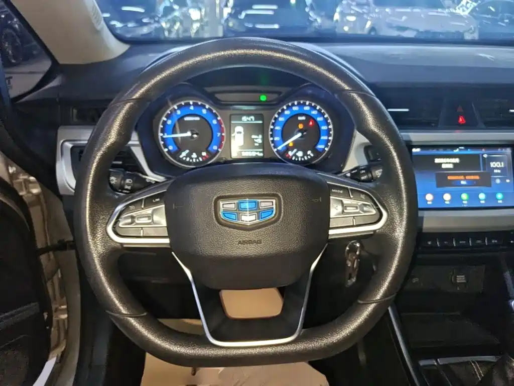 Geely Vision X3 — фото 11