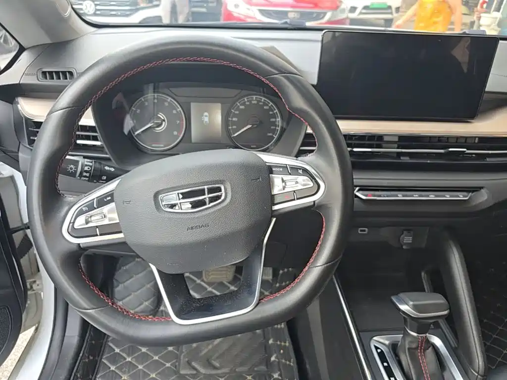 Geely Vision X3 — фото 11
