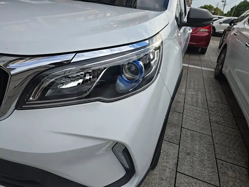 Geely Vision X3 — фото 24
