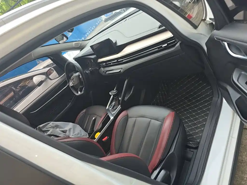 Geely Vision X3 — фото 25