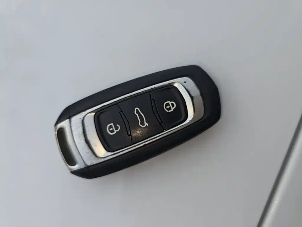 Geely Vision X3 — фото 9