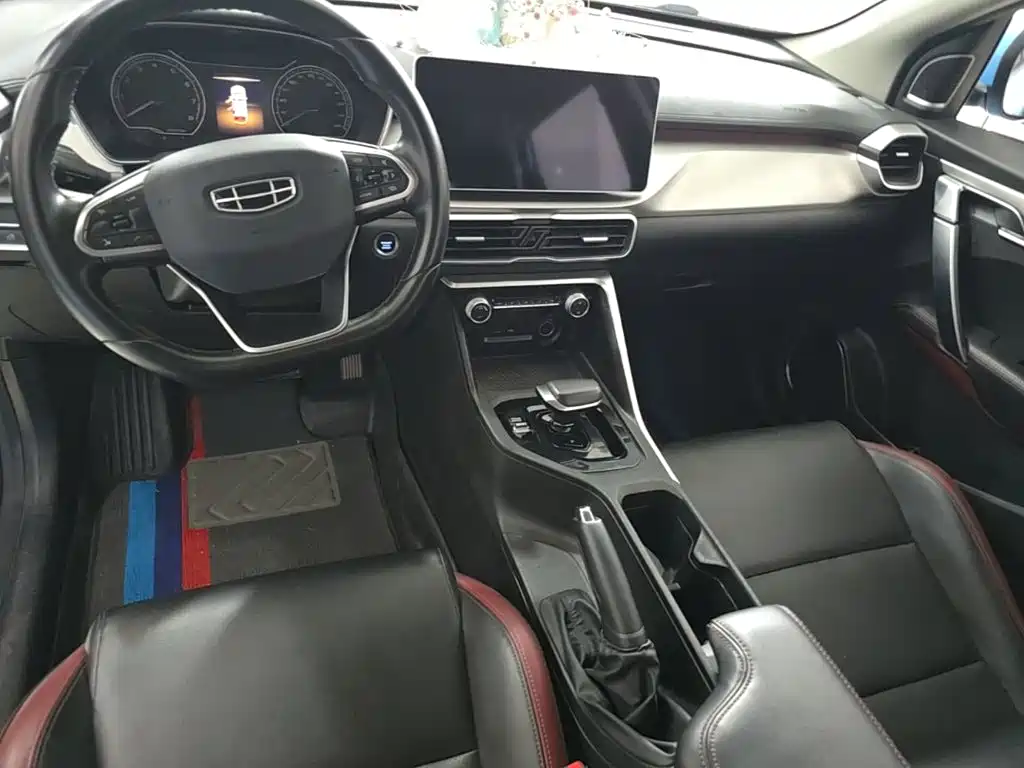 Geely Binyue — фото 10