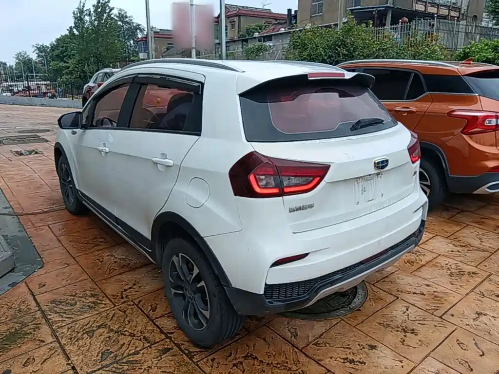 Geely Vision X3 — фото 5
