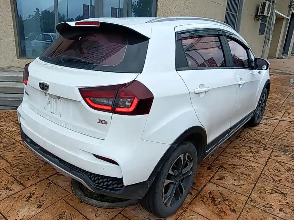 Geely Vision X3 — фото 7