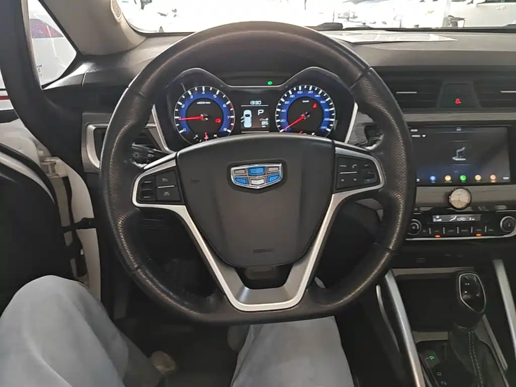 Geely Vision X3 — фото 11
