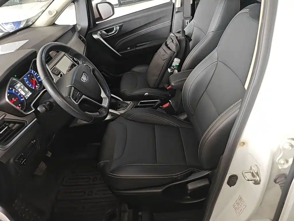 Geely Vision X3 — фото 15