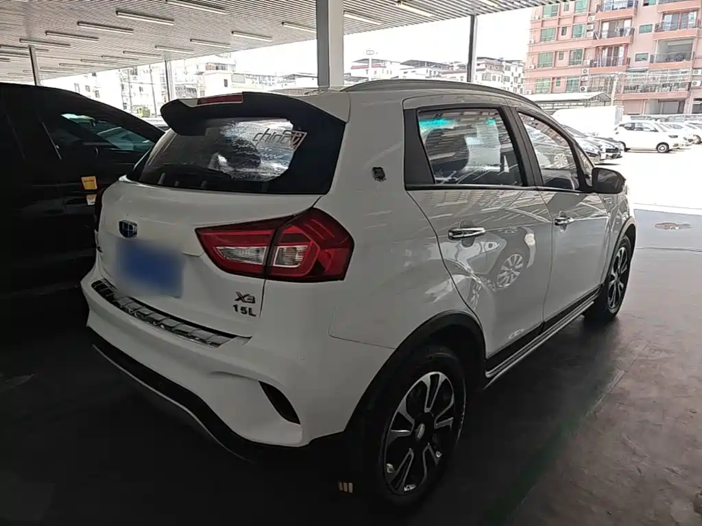 Geely Vision X3 — фото 7