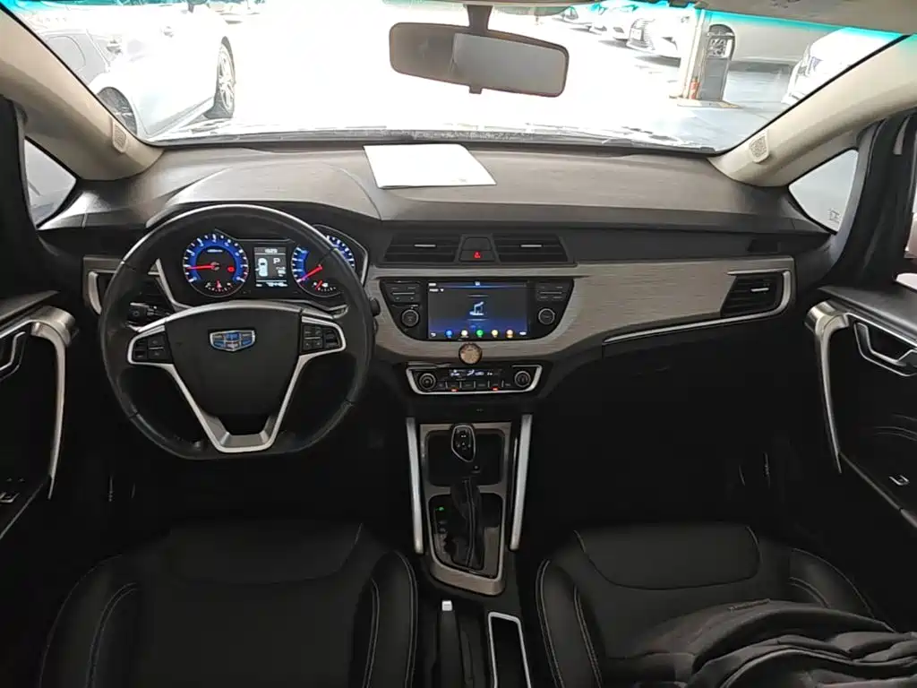 Geely Vision X3 — фото 10