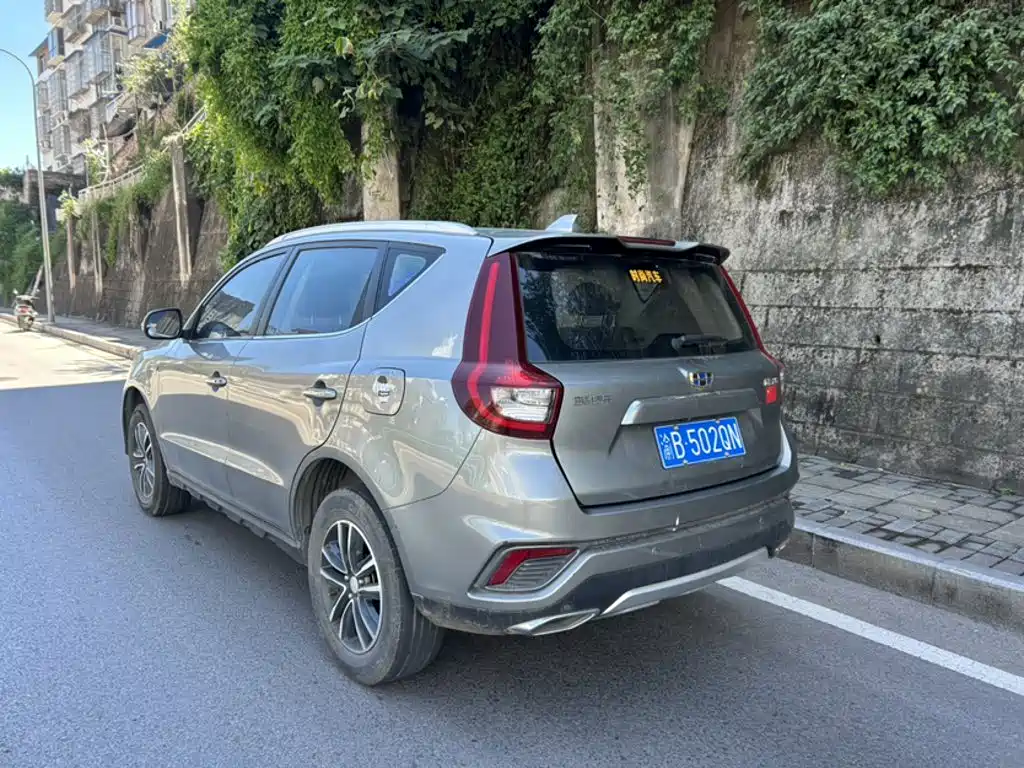 Geely Vision X6 — фото 6