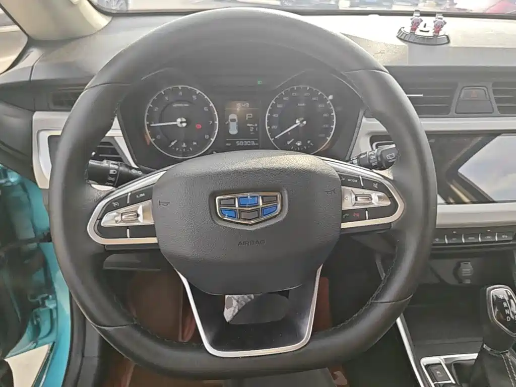 Geely Vision X3 — фото 11
