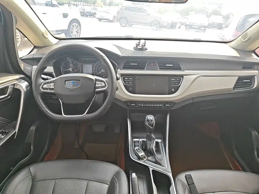 Geely Vision X3 — фото 10