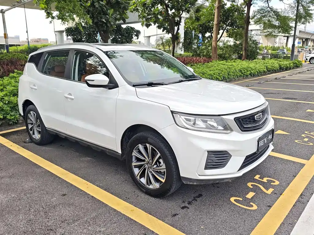 Geely Vision X6 — фото 3