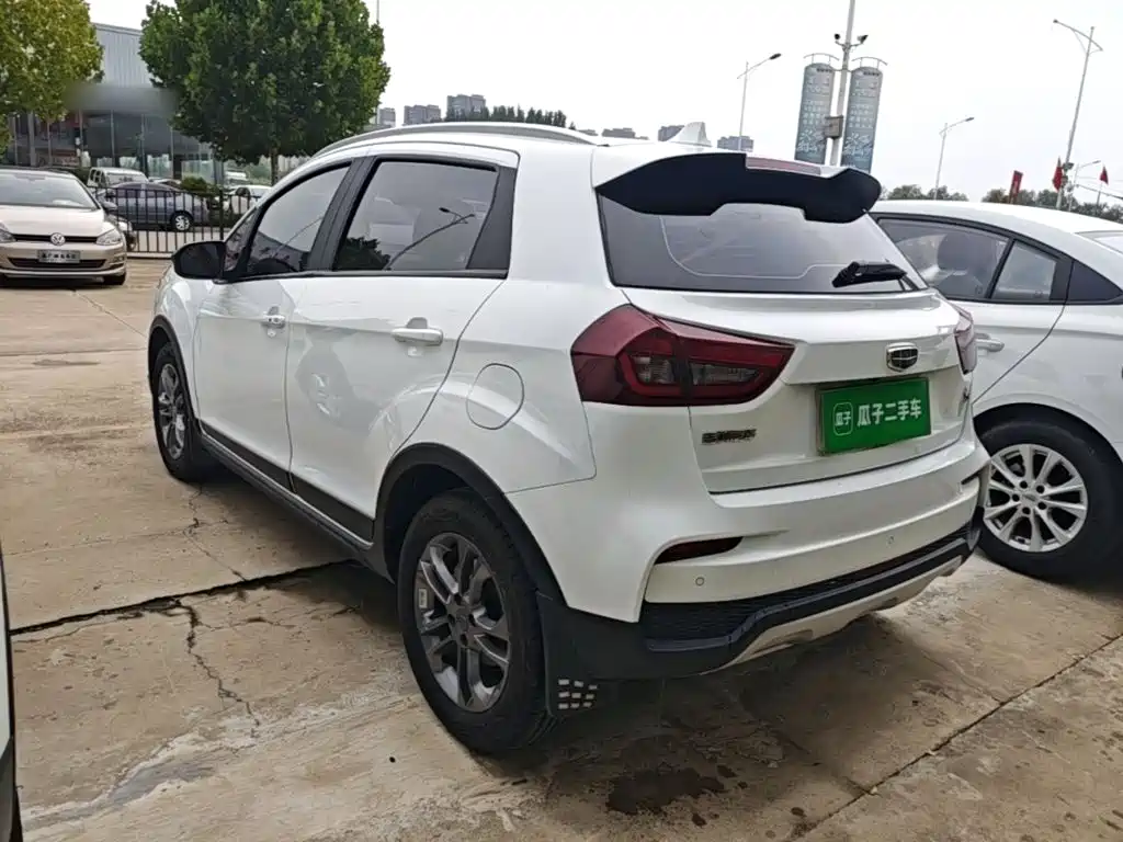 Geely Vision X3 — фото 5
