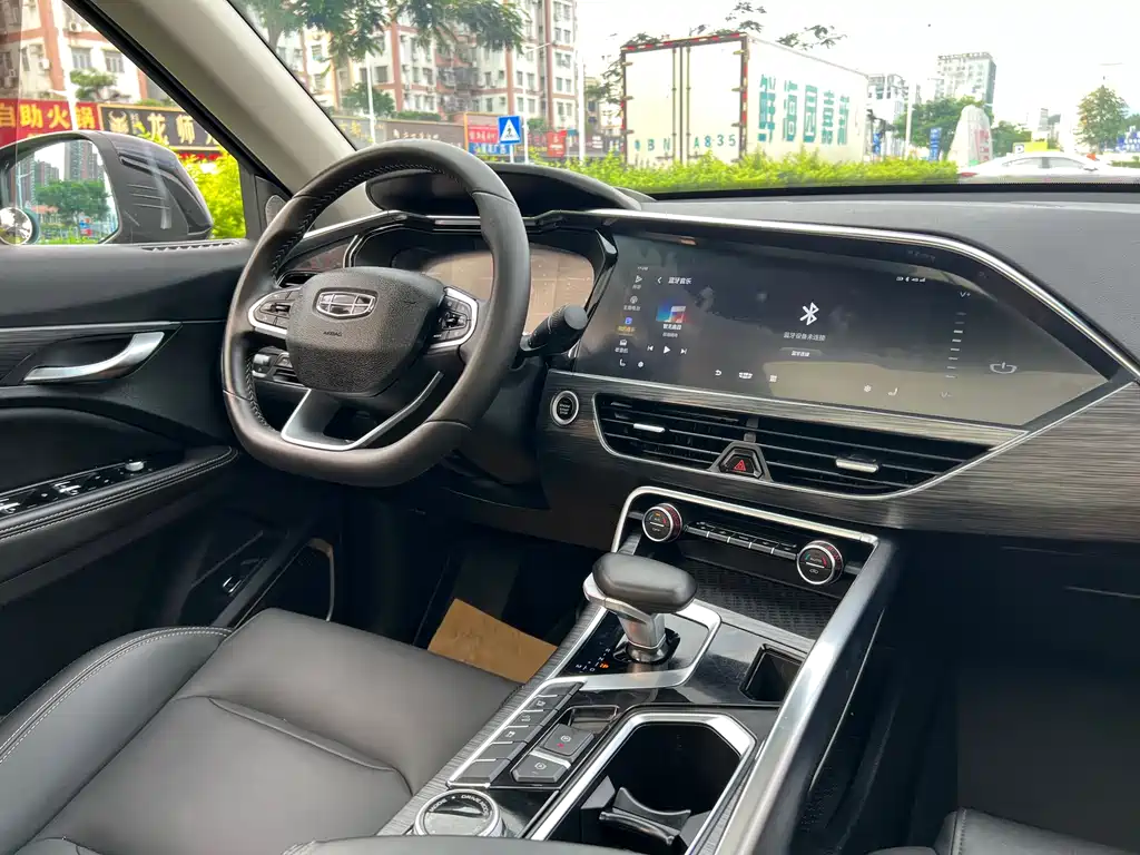 Geely Xingyue — фото 17