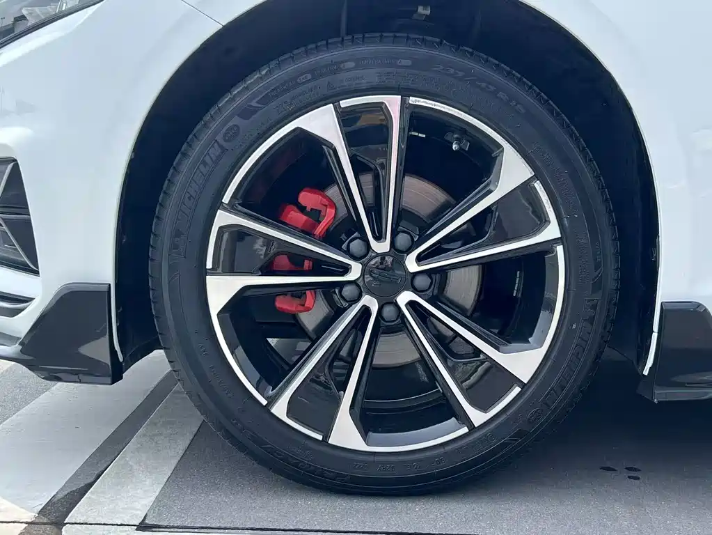Geely Xingrui — фото 11