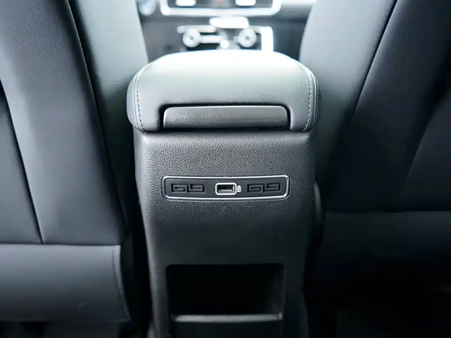 Geely Binyue — фото 20