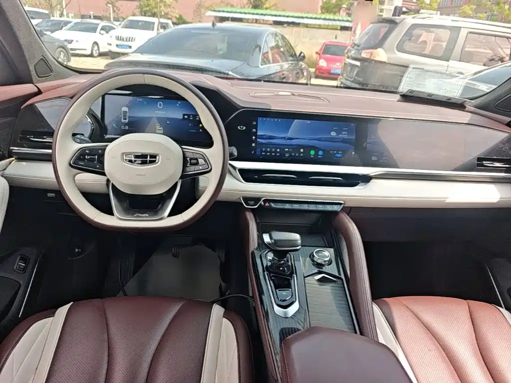 Geely Xingyue L — фото 10