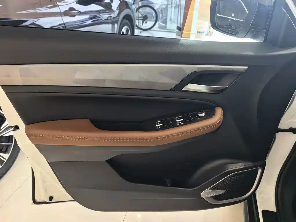 Geely Vision X6 — фото 6