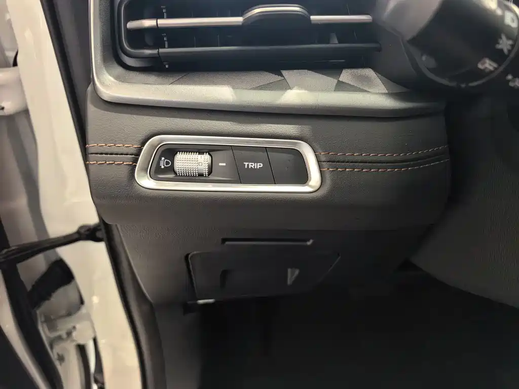 Geely Vision X6 — фото 8