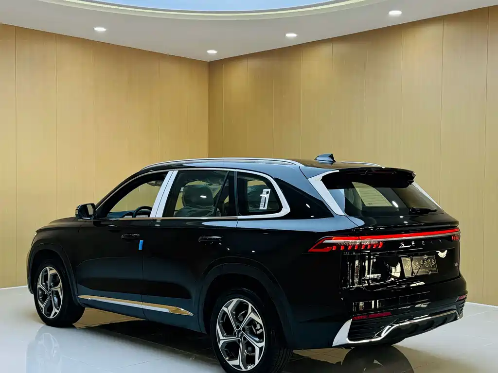 Geely Xingyue L — фото 15
